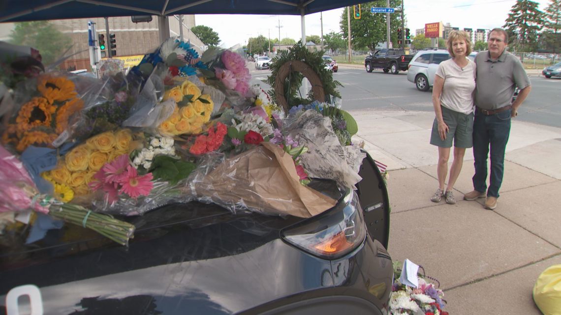 Minneapolis comes together to help after death of officer - Vimarsana News