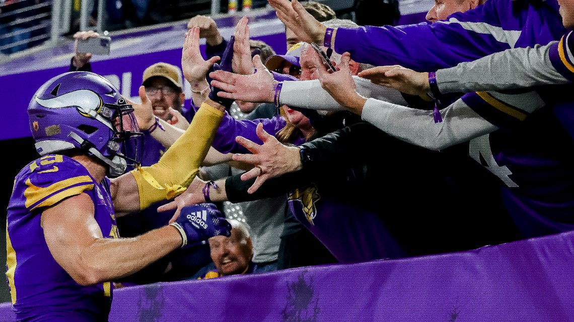 Vikings clinch NFC North with emphatic 34-7 win over Bengals