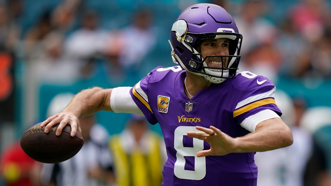 Cook's late touchdown gives Vikings win over Dolphins