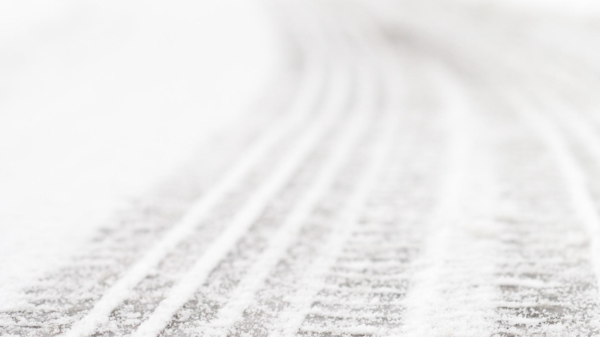 Woman killed in crash near Litchfield Monday morning