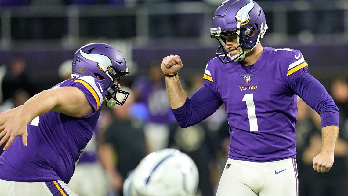 Vikings mount biggest comeback in NFL history, clinch NFC North