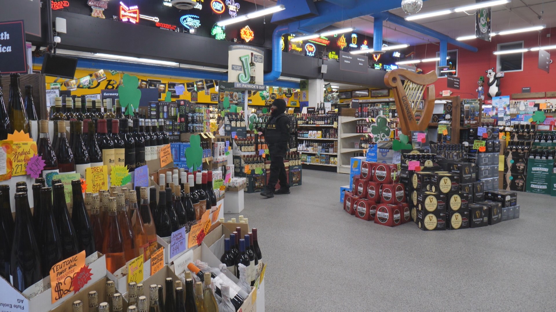 A new bill proposed in the Minnesota Legislature would allow grocery and convenience stores to sell beer with an alcohol content above 3.2%.