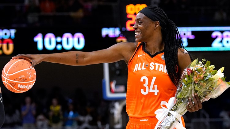 Lynx seek to send Sylvia Fowles out on a high note