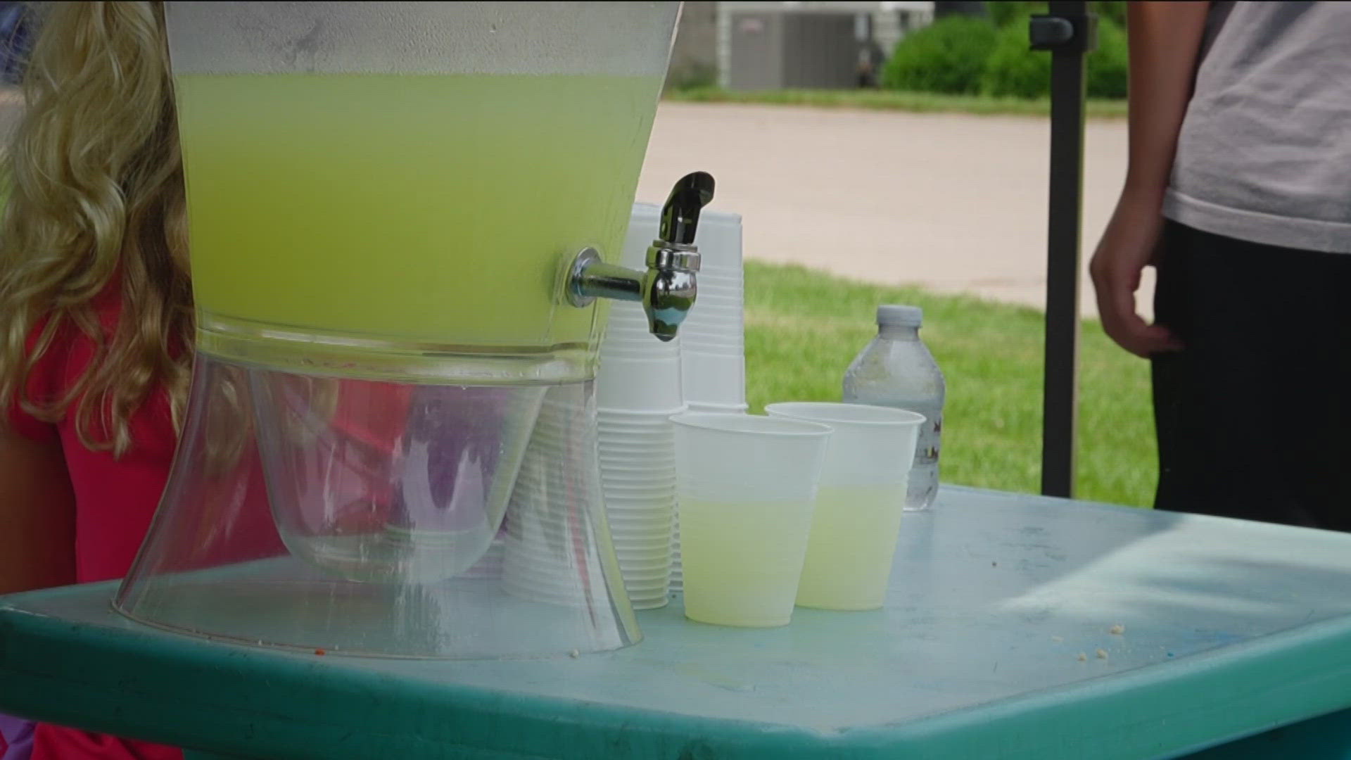 An out-pouring of support in Cottage Grove after a devastating house fire over the weekend. Some neighborhood kids are taking action one glass of lemonade at a time.