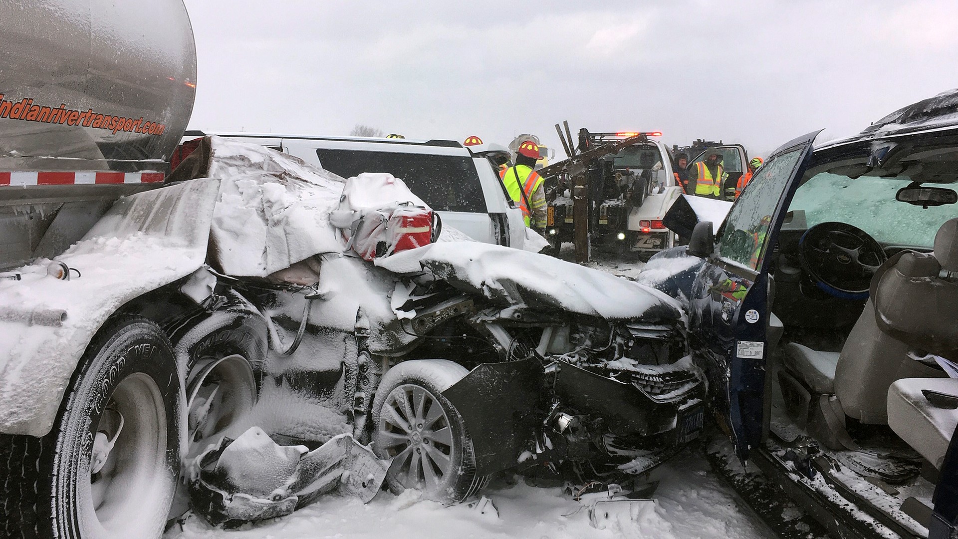 911 calls, video show chaos of massive Wis. pileup | kare11.com