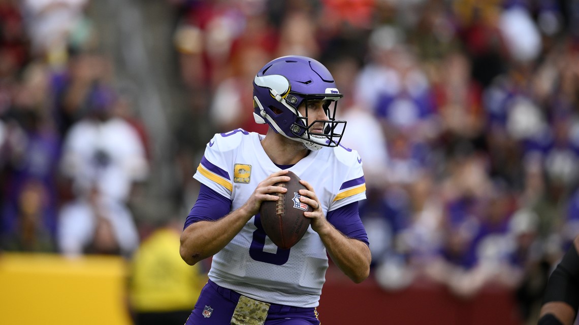 Kirk Cousins dances shirtless, chain-covered after Week 9 win