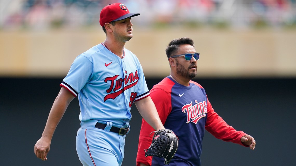 Struggling Correa hears, understands boos after Twins loss