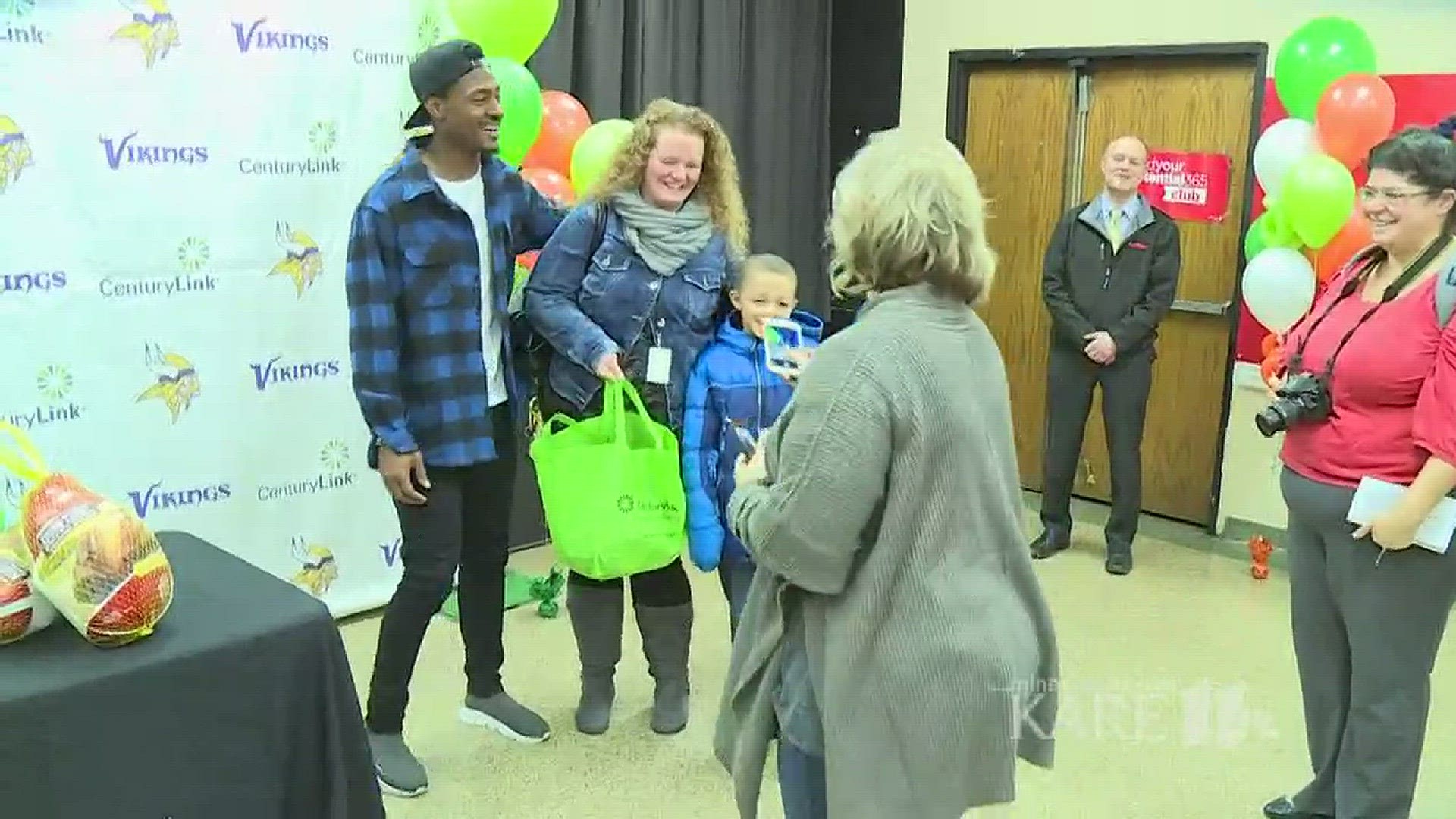 Vikings wide receiver Stefon Diggs teamed up with CenturyLink and Hy-Vee to donate 1,000 turkeys to families on Tuesday night.