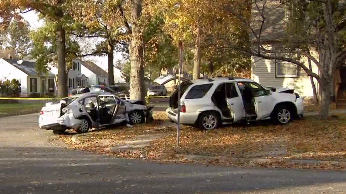 Woman killed, 3 teens injured in St. Paul Como Park crash