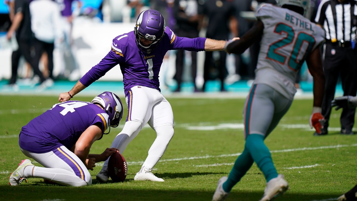 Cook's late TD ices Vikings' 24-16 win over Dolphins