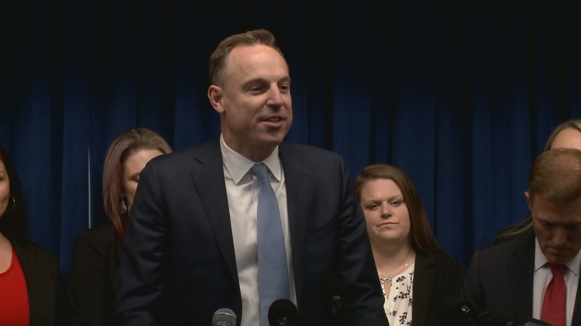 Former US Prosecutor for Minnesota joins journalist Don Lemon's defense team