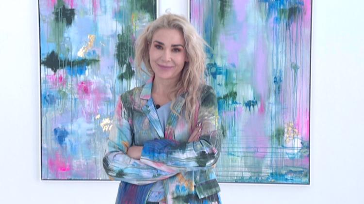 Wearing her own paintings,  artist to showcase for the first time publicly at 'Sonder'