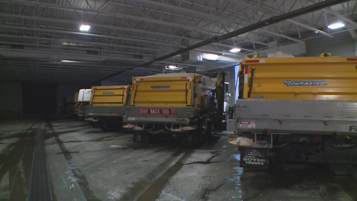 Plow crews near full strength across Twin Cities as snowfall looms - Vimarsana News