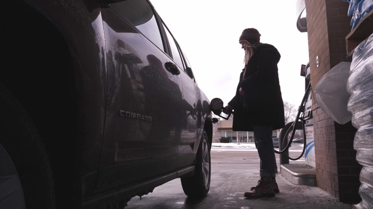 Gas prices drop slightly, spring-summer peak may have passed