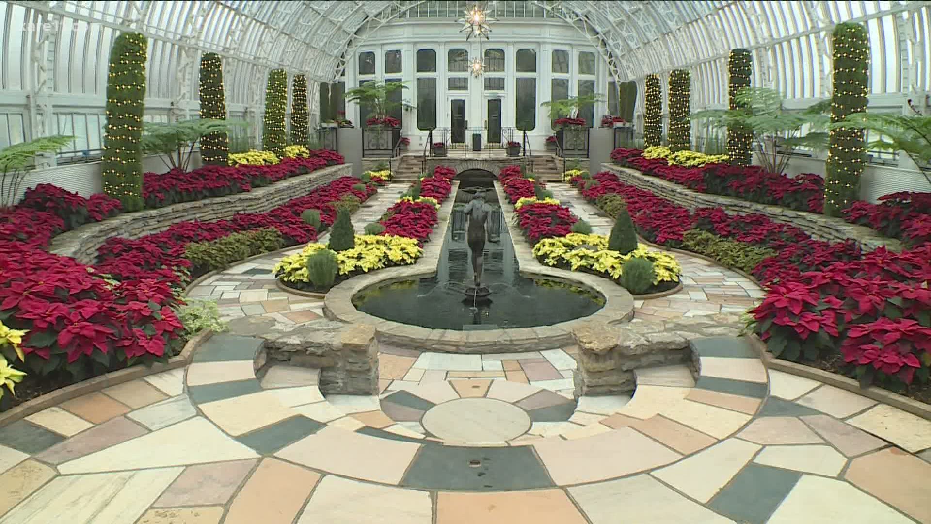 Como Park Zoo and Conservatory Holiday Flower Show