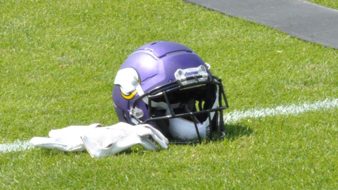 Vikings announce official 53-man roster; draft pick DeWayne