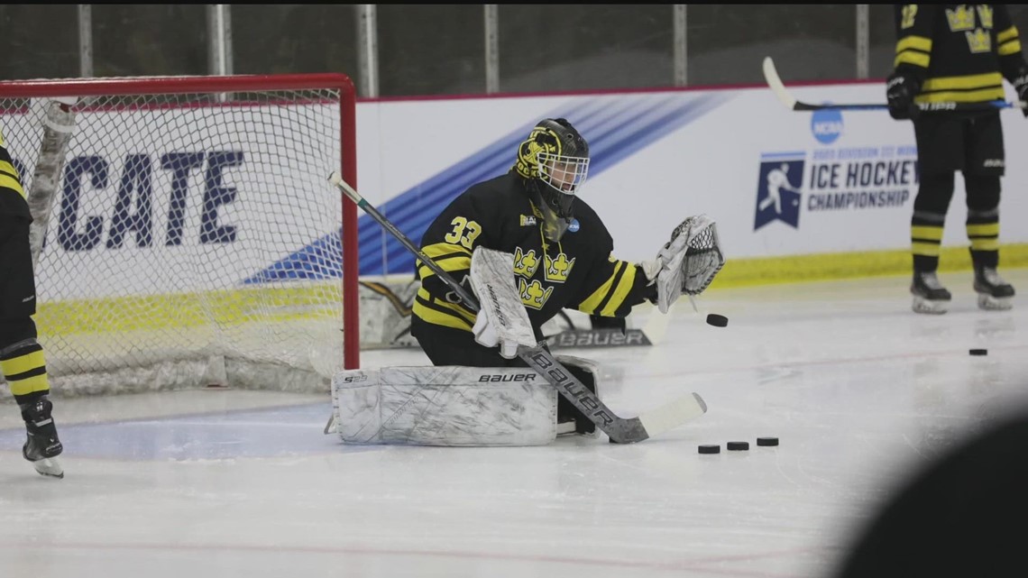 Crash claims life of Gustavus women's hockey player