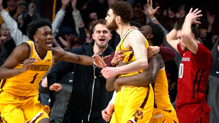 Gophers snap 12-game losing streak with buzzer-beater