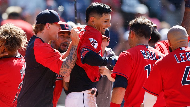 Giménez homer in 9th gives Guardians 5-3 win over Twins