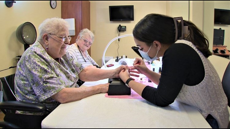 As beauty school student practices, nursing home residents sport nicest nails around