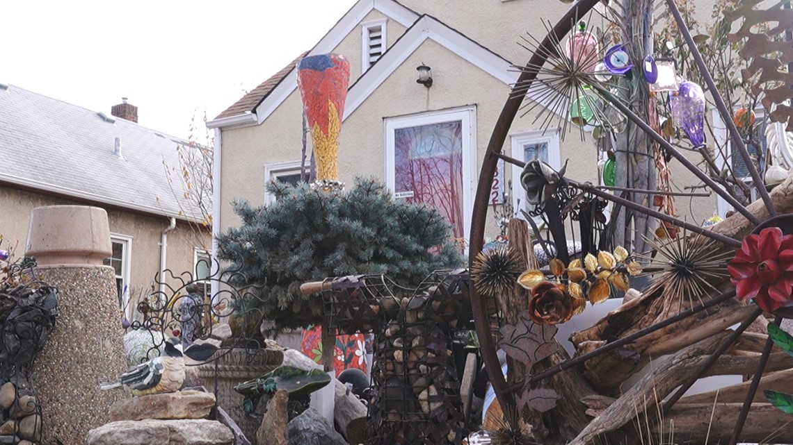 Neighbors rally behind St. Paul woman, her boulevard art - Vimarsana News