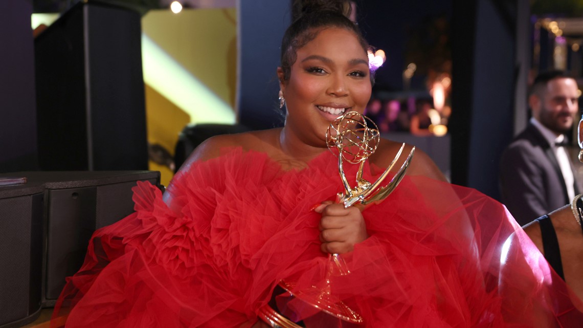 WATCH: Lizzo plays crystal flute that belonged to James Madison ...