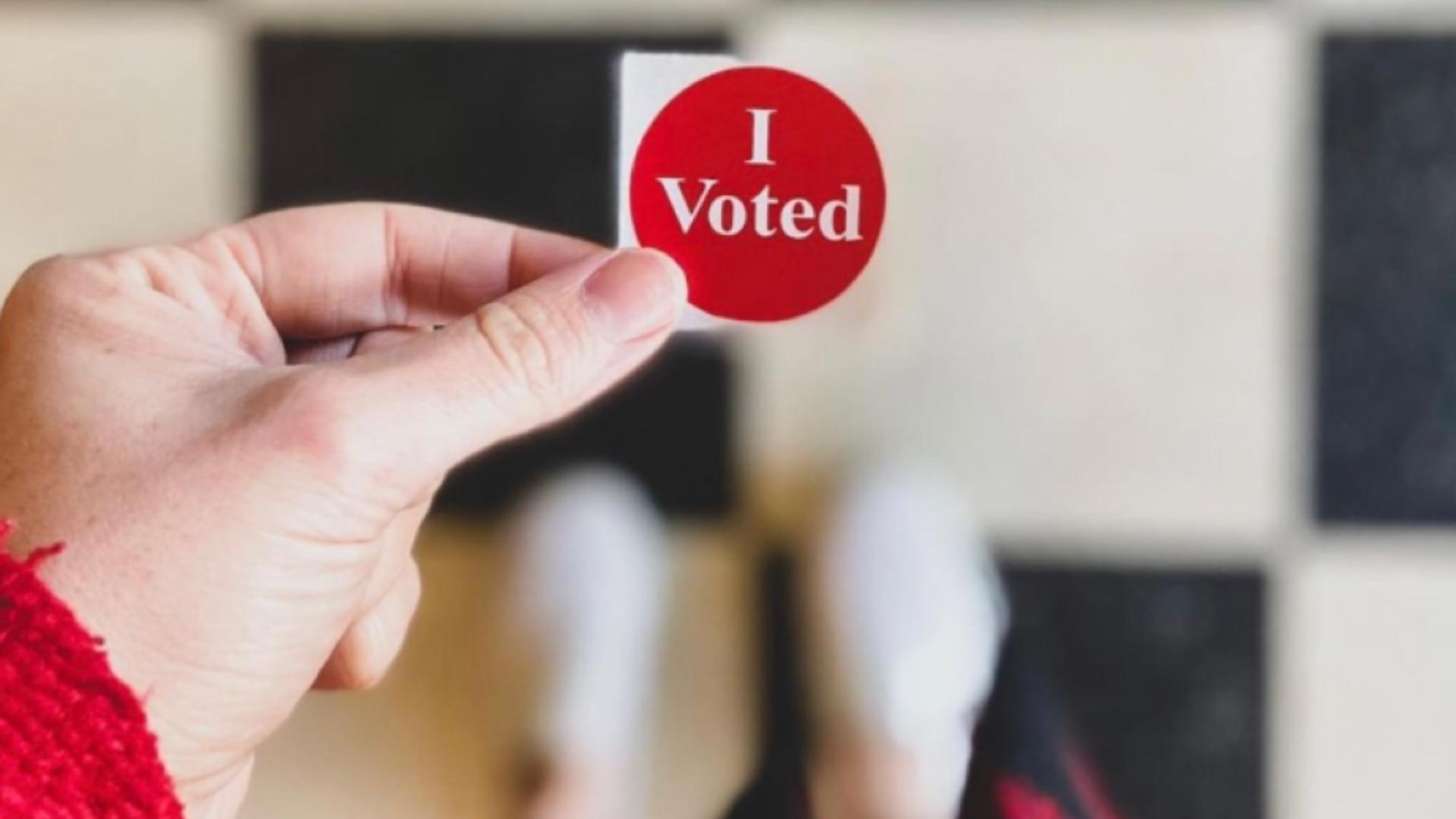 More than 127,000 ballots cast in first 3 weeks of early voting