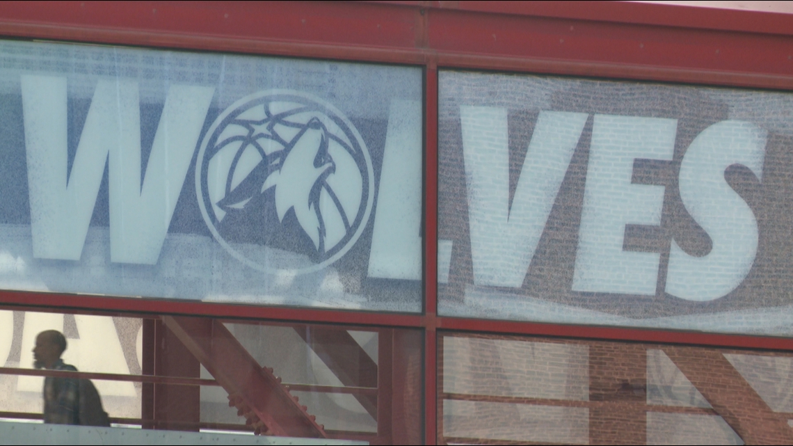 Wolves fans react to pivotal Game 6 in Minneapolis - Vimarsana News