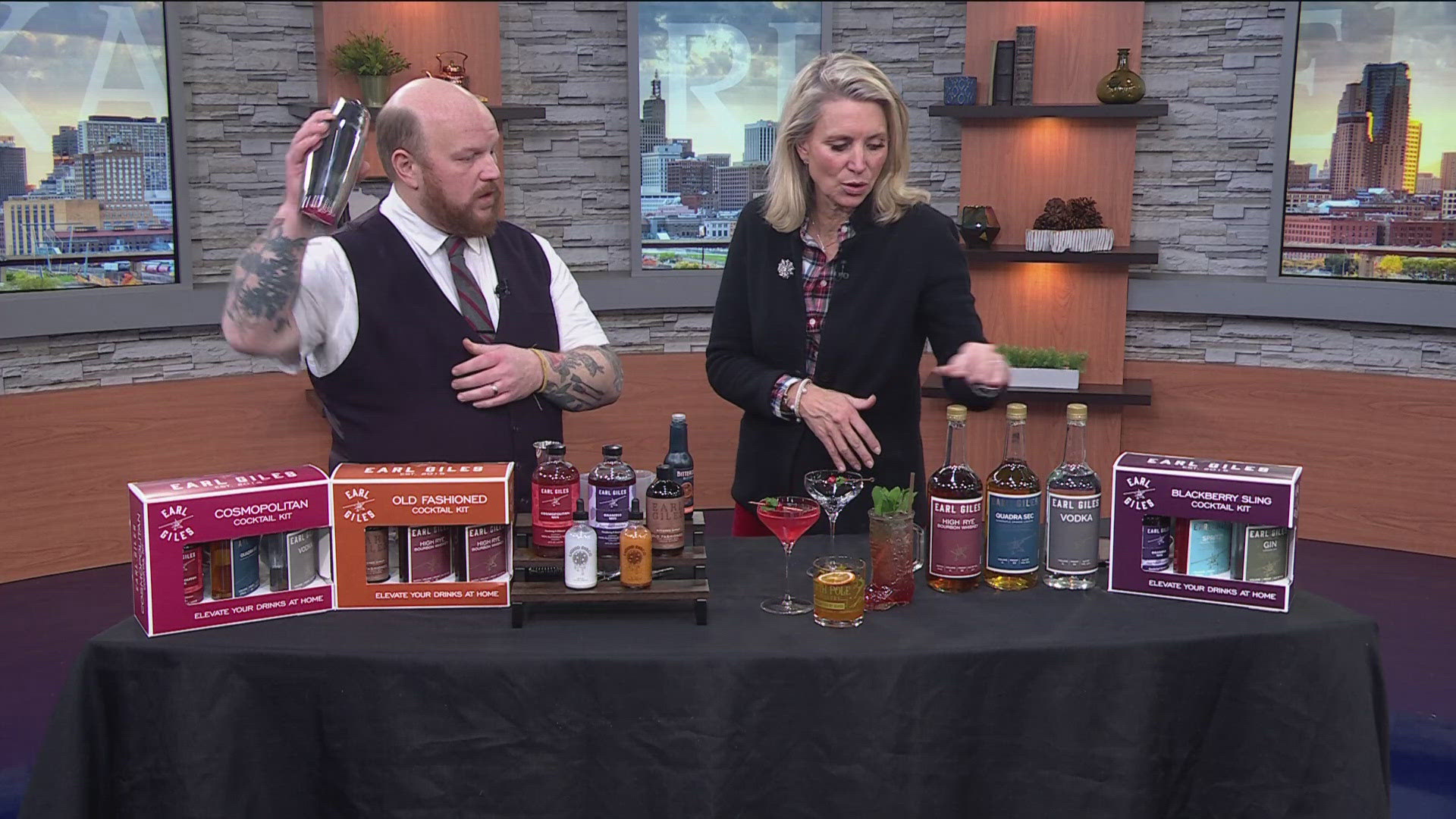 kare11.com - Earl Giles transforms for the holiday season