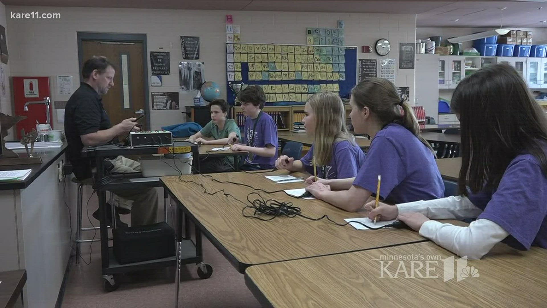 Students at Minnetonka Middle School West are heading to the National Science Bowl championships. http://kare11.tv/2DlSirP