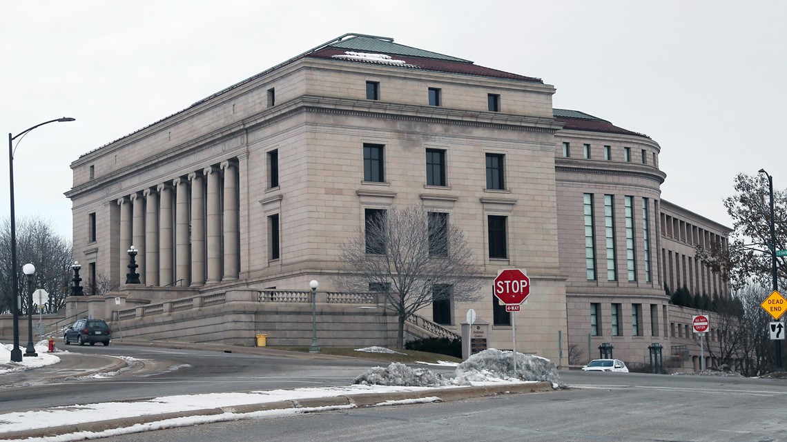 MN Supreme Court hears challenge to Trump's ballot eligibility - Vimarsana News