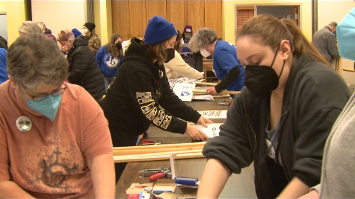 Backed by 40 community organizations, Minneapolis teachers union prepares for potential strike Tues. - Vimarsana News
