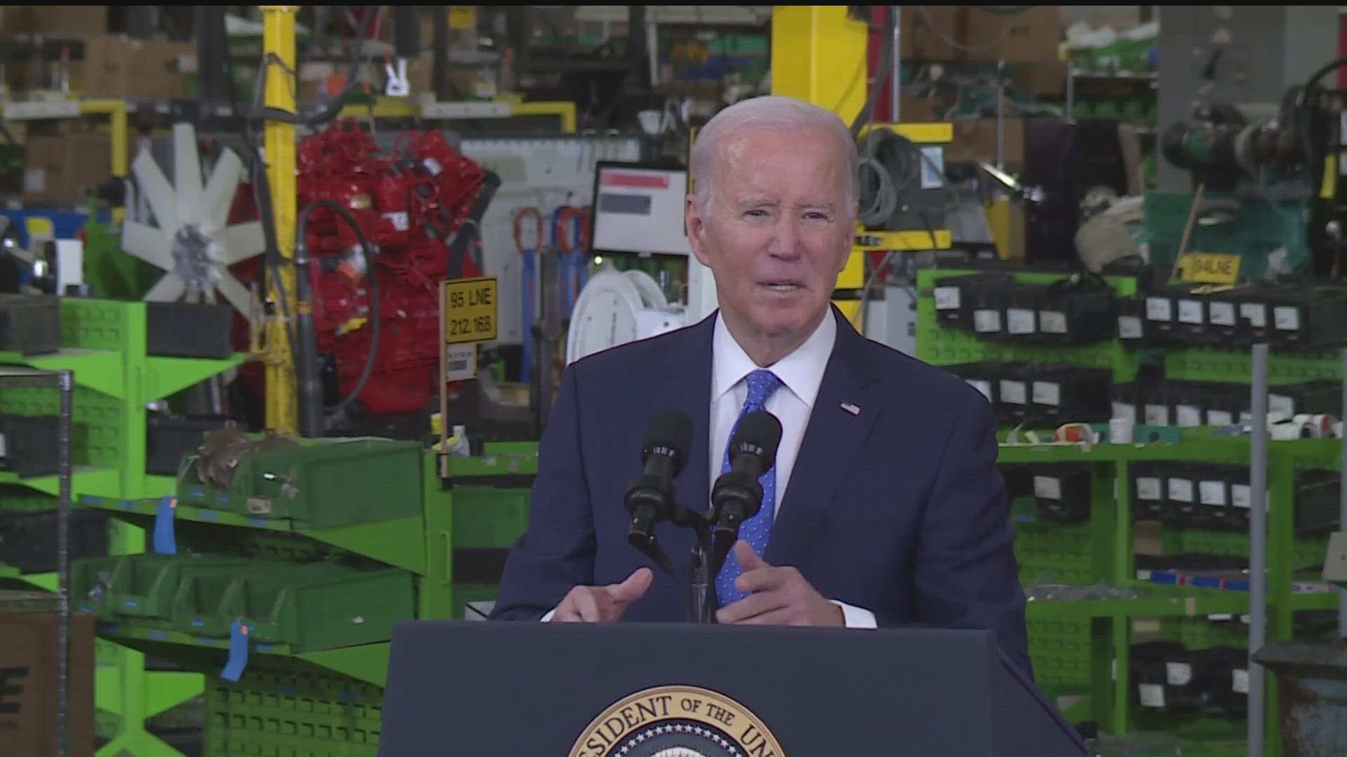 President Biden lands at MSP Airport