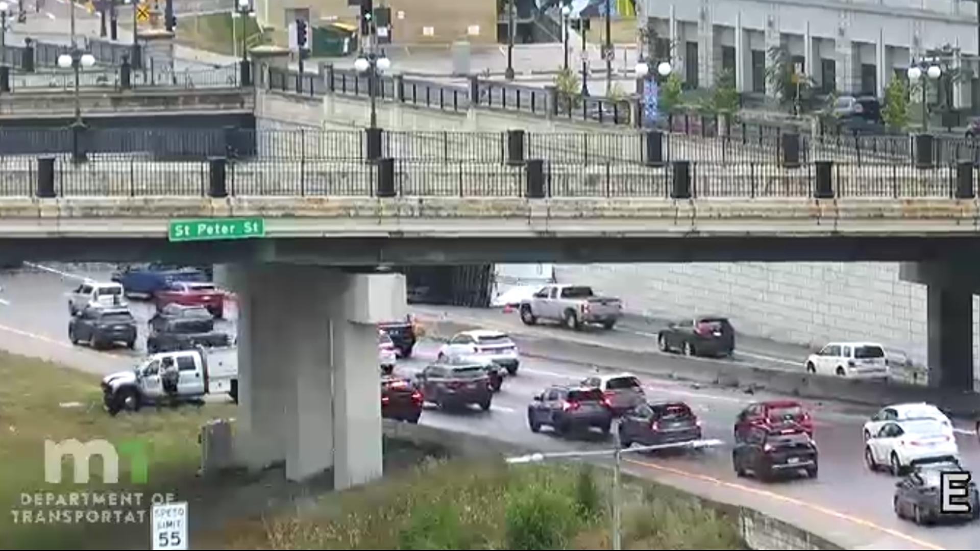 Semi-truck crash closes eastbound I-94 lanes in St. Paul