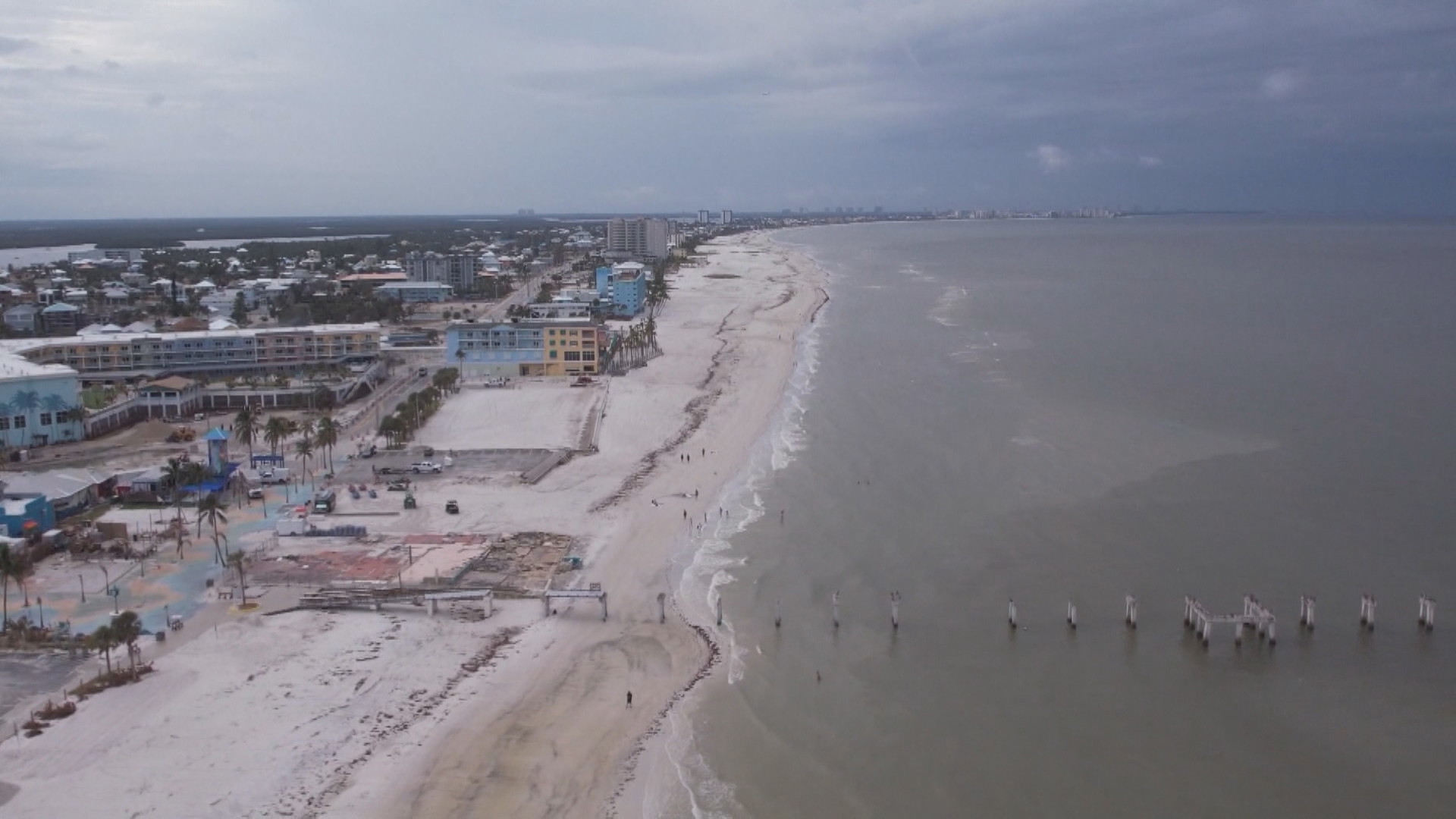 Hurricane Milton strengthens into Category 4 as it tracks toward ...