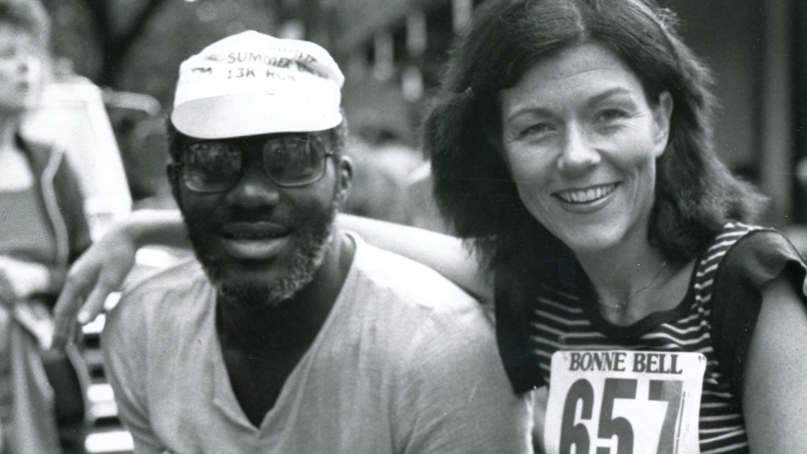 Cheering for a Cause with Alan Page at the Twin Cities Marathon