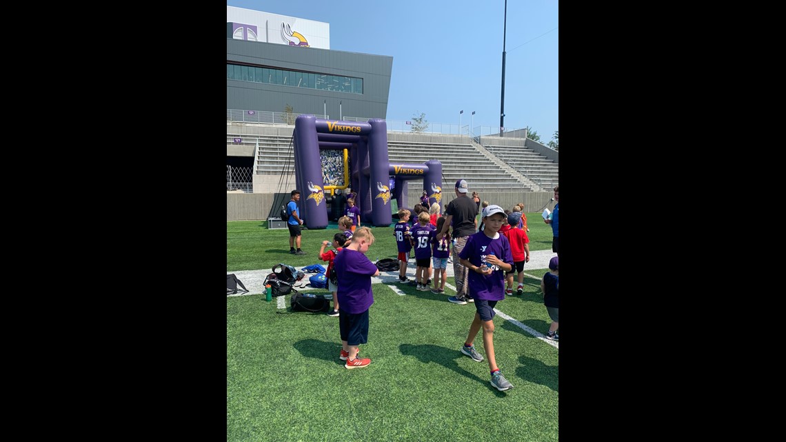 Minnesota Vikings bring youth football camp to Duluth 