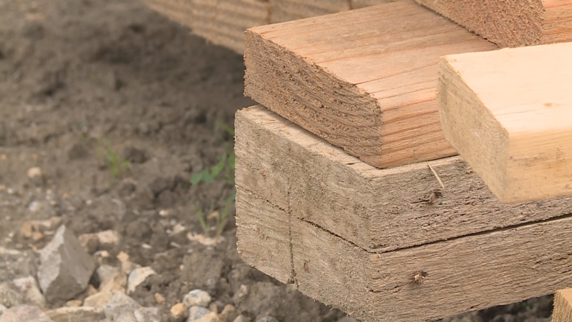 State investigators announce the end of a $1.28 million wage theft case involving 26 local carpenters