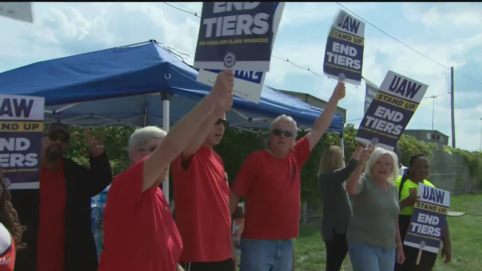 United Auto Workers leaders said that 2,000 workers in Kansas are ready to strike if a deal is not made.