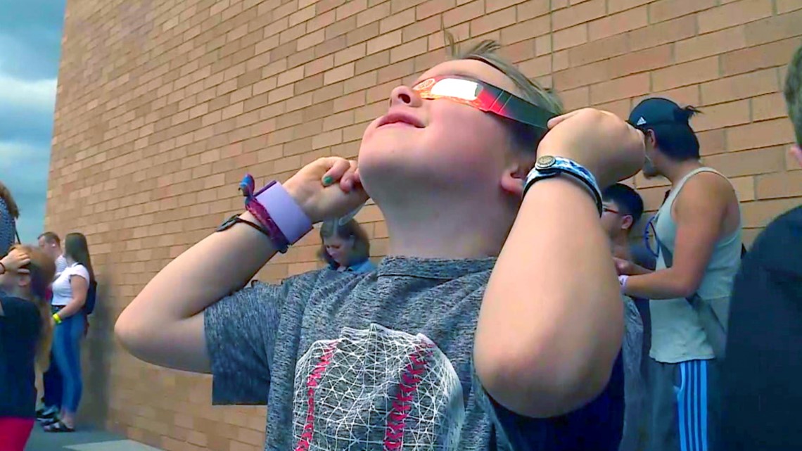 American eclipse fans hit the road for rare event - Vimarsana News