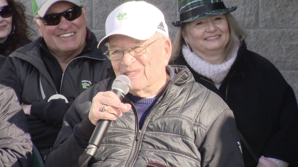 Legendary Edina hockey coach Willard Ikola dies at 92