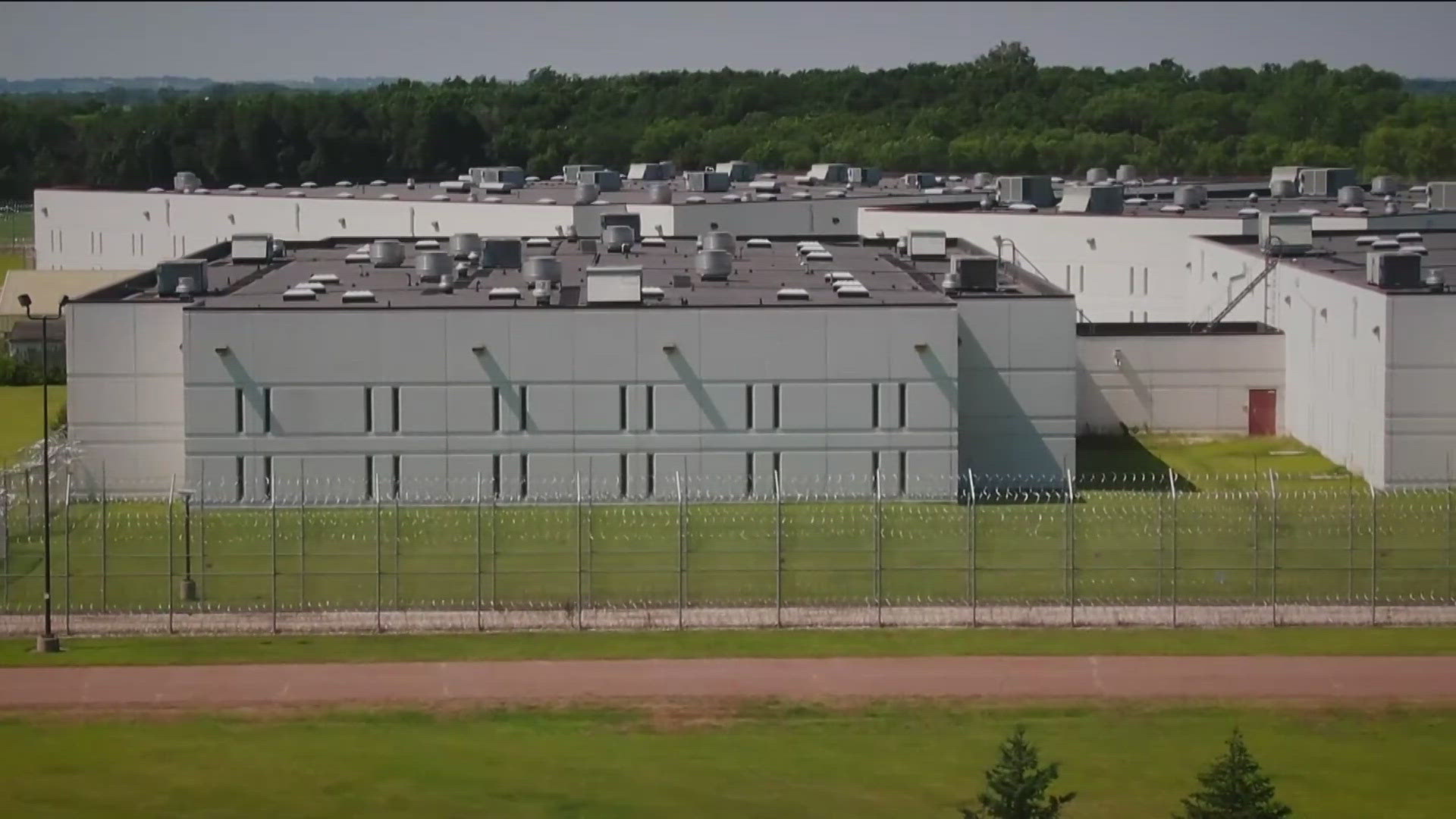 The Prairie Correctional Facility in Appleton closed in 2010 and can house 1,600 people. 