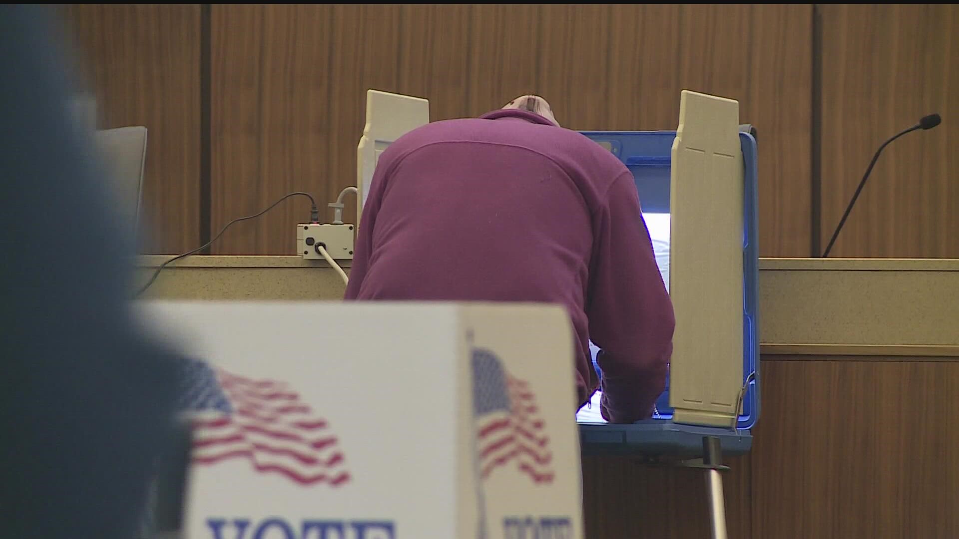 On Friday morning officials will give a live demonstration of a voting machine.