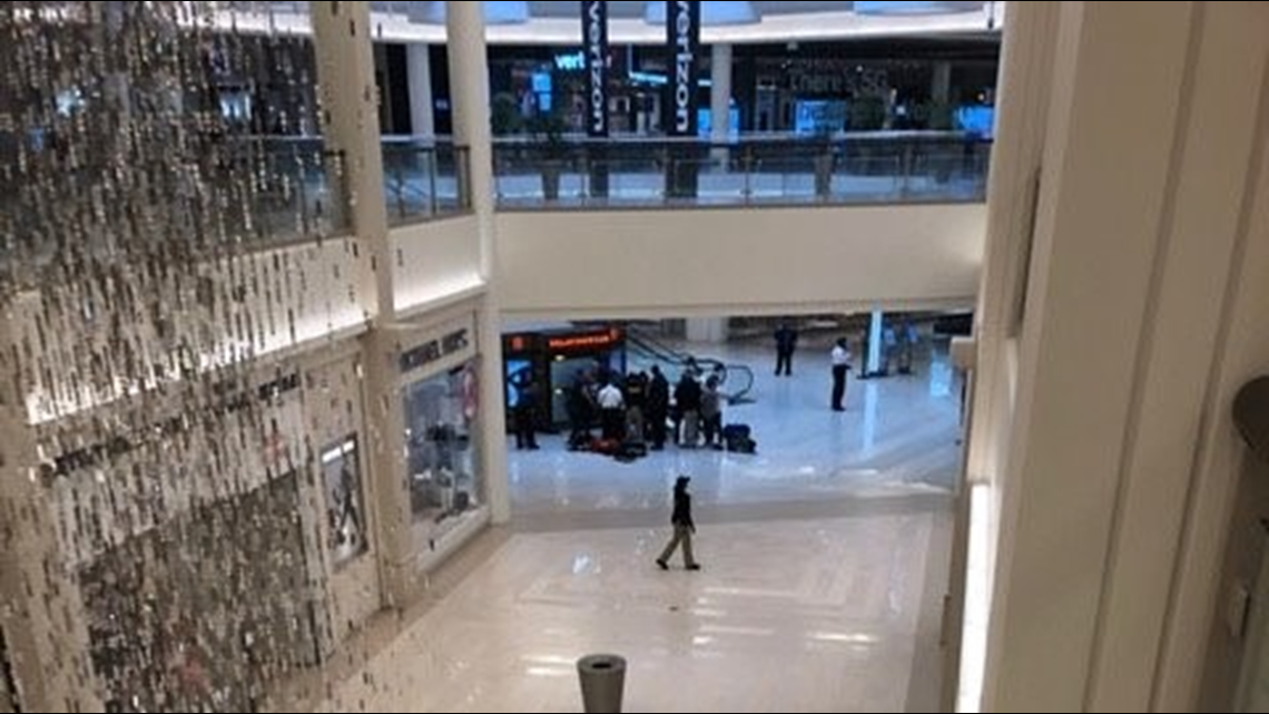 Police: Child pushed from third floor at Mall of America | kare11.com