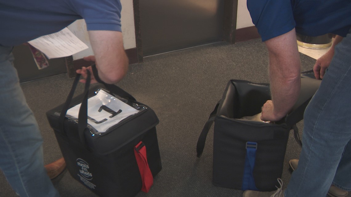 Meals on Wheels helps keep older people safe during heat wave - Vimarsana News