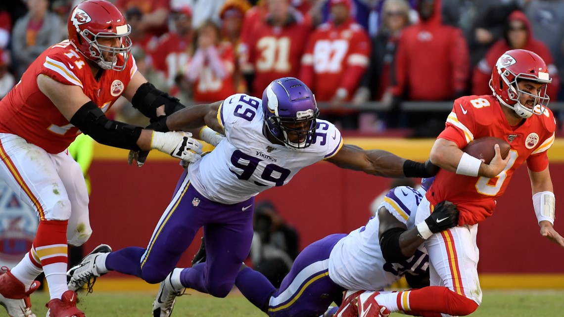 Butker's late FGs help Chiefs rally past Vikings, 26-23