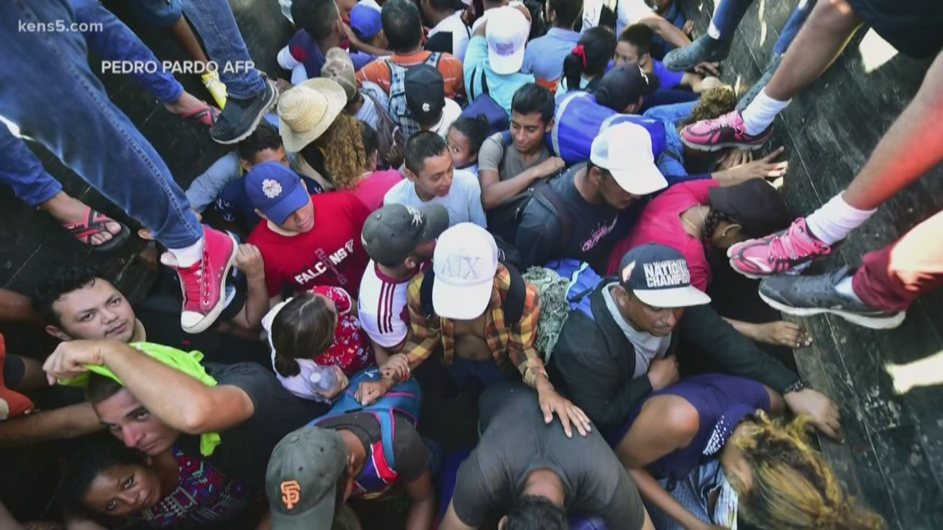 The immigrant caravan that started in Honduras over a week ago has now pushed into southern Mexico. Border Reporter Oscar Margain joins us from Hidalgo to show us where they are now.