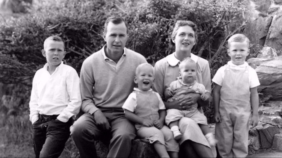 Photos Bush Family Album Kare11 Com   387358485 1140x641 