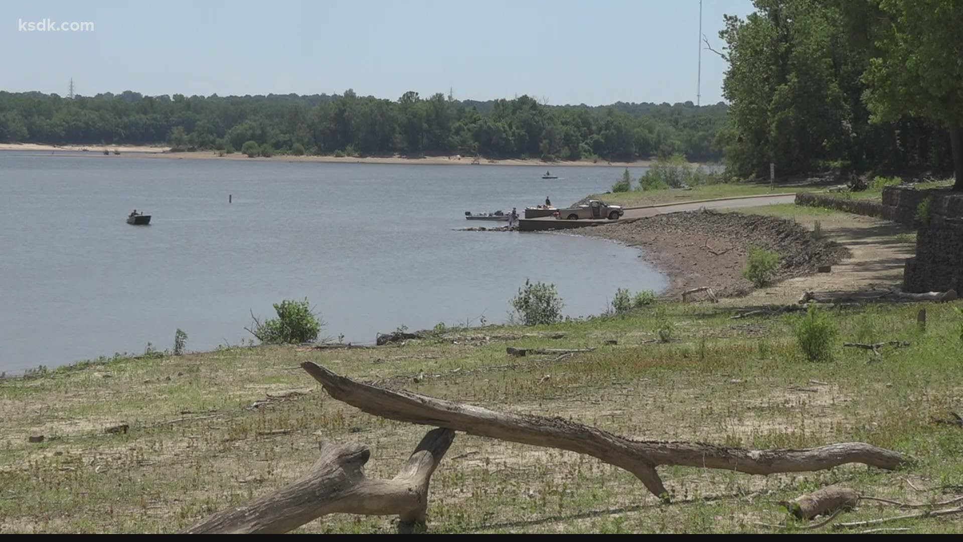 A man was killed in a boat crash at George Winter Park in Fenton. The boat struck a rock or bottomed out at a high rate of speed, troopers say.