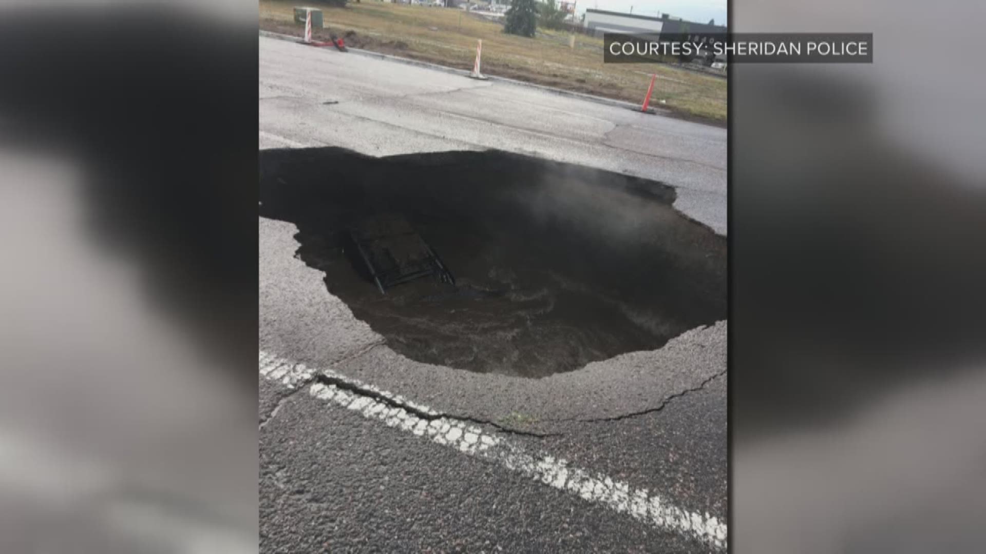 Watch Car Falls Into Massive Sinkhole In Denver Kare11 Com